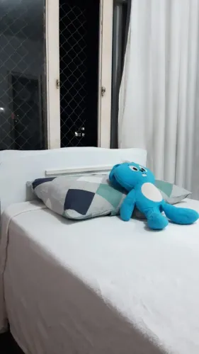 Cama solteiro branca