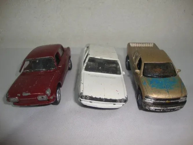 Miniaturas Carrinhos 1/43 Sucatas