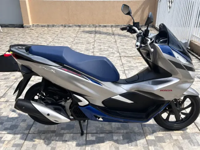 Honda PCX 150 Sport ABS 2021, apenas 14.200 km. Chave de Presença. Excelente Estado. Nova