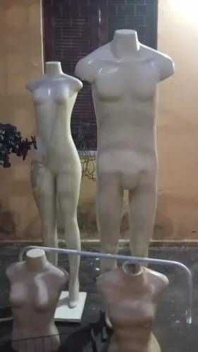 Cabides e manequins