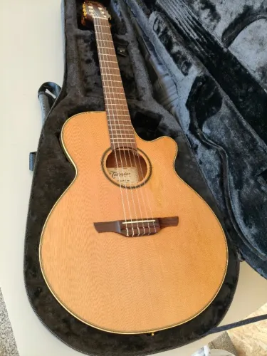 Violão Takamine japonês nylon tsp
