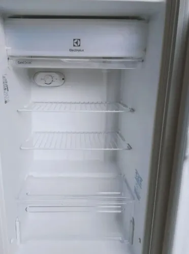 Frigobar Electrolux