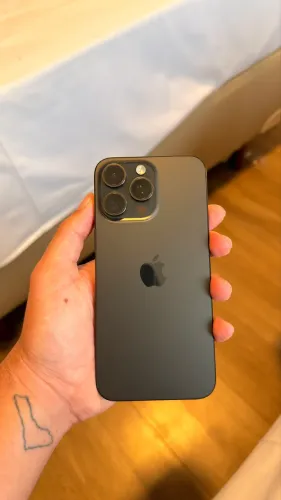 iPhone  15 pro Max