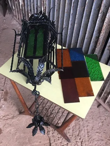 Decorações!Luminária (Colonial)antiga belíssima em detalhes!