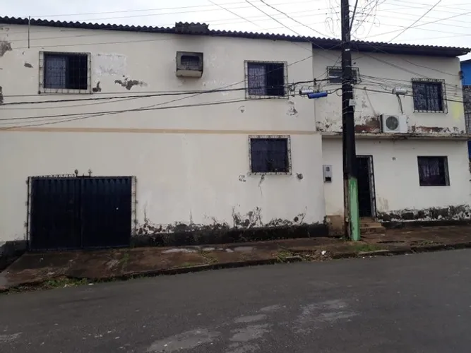 Casa duplex residencial ou comercial com 15 metros de fachada