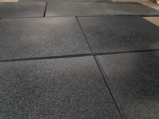 Piso preto para academia crossfit de 11mm R$ 15,95