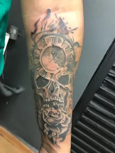 Tatuagem e píercing
