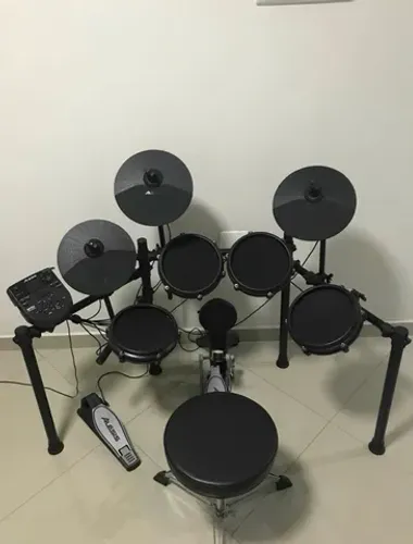 Bateria Eletrônica Alesis Nitro Mesh 8