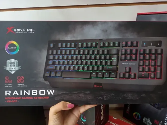 Teclado gamer de led com fio 