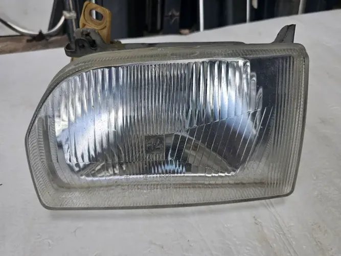 Escort L GL ghia hobby XR3 farol arteb novo original