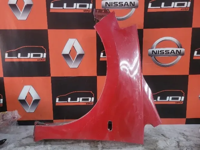 Paralama Esquerdo Nissan Tiida 2007 a 2013 Vermelho
