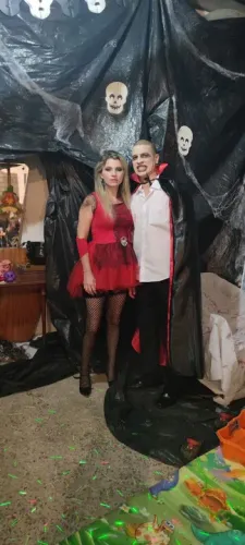 Fantasias Casal Halloween R$ 200,00 - leia a descrição
