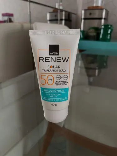 Protetor solar Renew Avon FPS 50, 40g.
