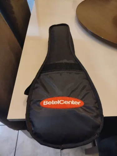 Ukulele Spring nylon elétrico nunca usado, estado de novo