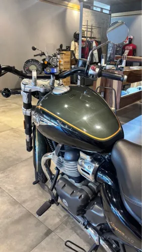 Super Meteor 650 - Danielle 