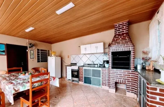 Casa com 3 Quartos e 2 banheiro à Venda, 134m²Parque Marabá Taboão da Serra São Paulo