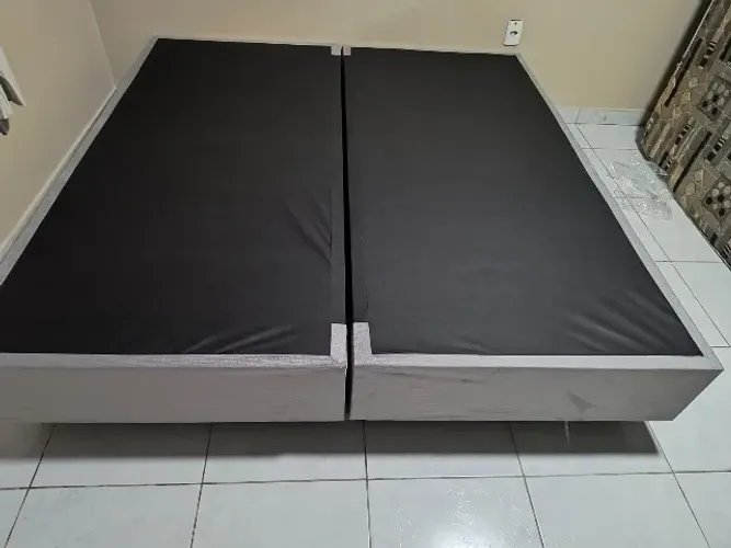 Box Queen Cinza Claro suede