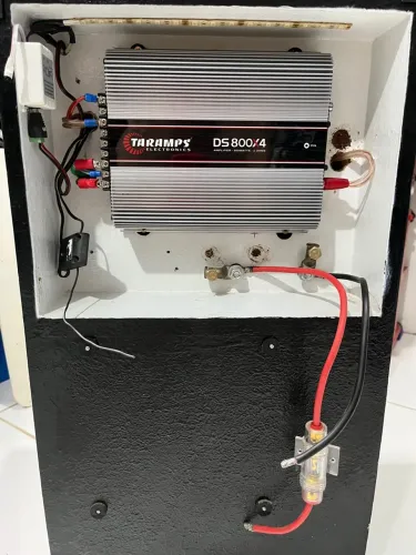Caixa Bob 12 com Módulo Taramps DS 800x4