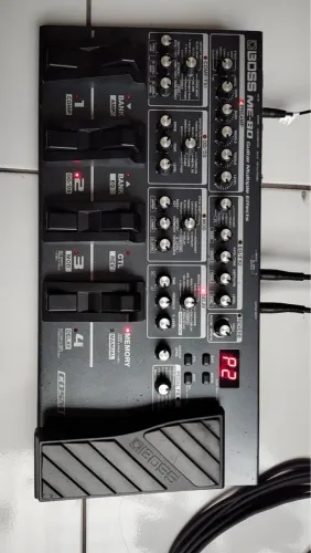 Pedaleira Boss ME-80