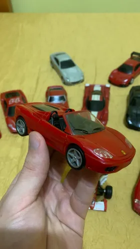 Carrinho Ferrari Shell - 2005