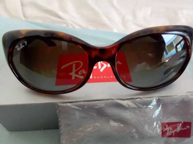 Óculos de Sol Ray-Ban Original - Estilo e Proteção