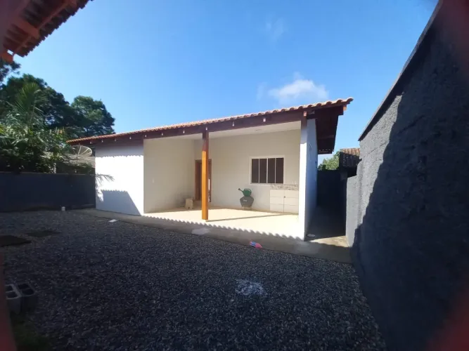 Mega oportunidade em Barra Velha (SC): Duas Casas em um Terreno, Prontas para Financiar!