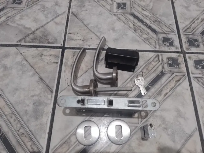Fechadura para porta
