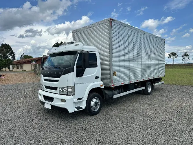 Iveco Vertis 90v18 Cummins ano 2014 baú 6.2 m - filé n 9150 710 915 815 1119 1016