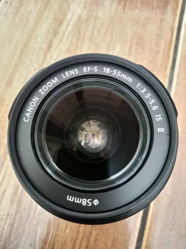 Lente Canon EF-S 18-55mm f/3.5-5.6 IS II