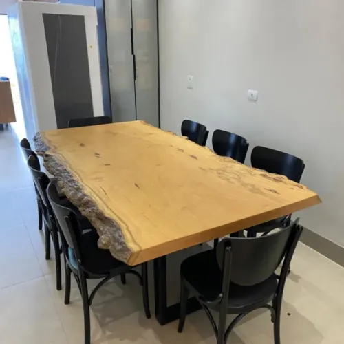 MESA DE MADEIRA MACIÇA COM BORDA ORGÂNICA 2.50MT