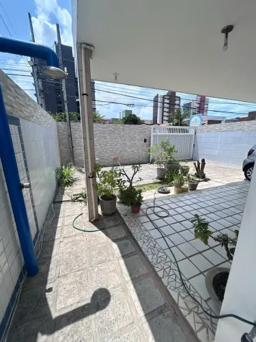 Casa no Bessa com 04 Quartos,sendo 02 suítes