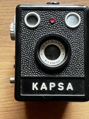 Câmera fotográfica KAPSA pinta vermelha 