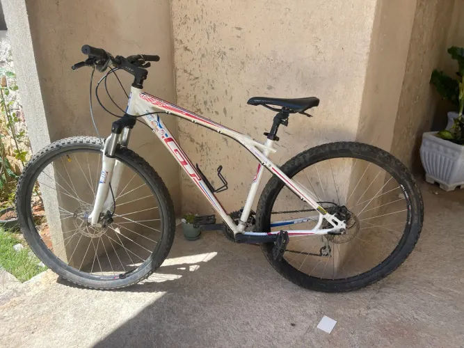 BIKE GT TIMBERLINE SHIMANO ARO 29 - QUADRO 19 - 24 VELOCIDADES 