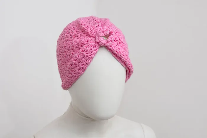 turbante infantil de crochê na cor rosa<br>