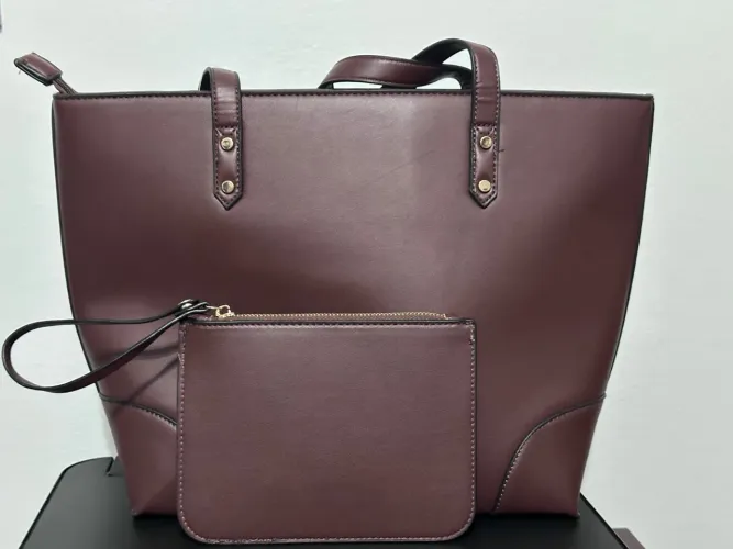 Bolsa de Ombro Marrom Café Elegante com Necessaire