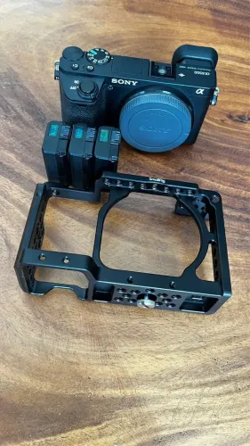 Câmera Sony @6500 + 3 baterias originais + smallRig