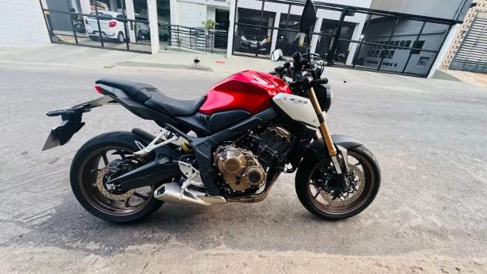 Honda CB 650R 2022/2022 - IMPECÁVEL!