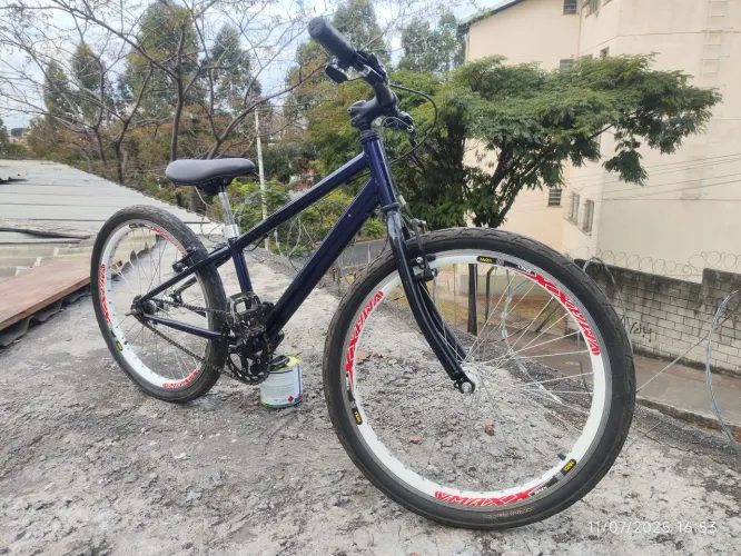 Bike street aro 26  (podemos negociar o valor) 