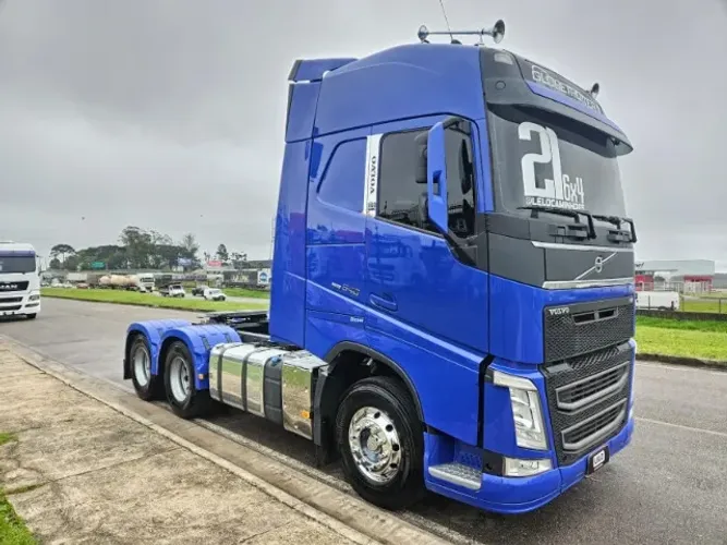 Volvo FH 540 6x4 Bug Leve Mola Ano 21 Globetrotter Euro 5 Freio a tambor Suspensão Mola