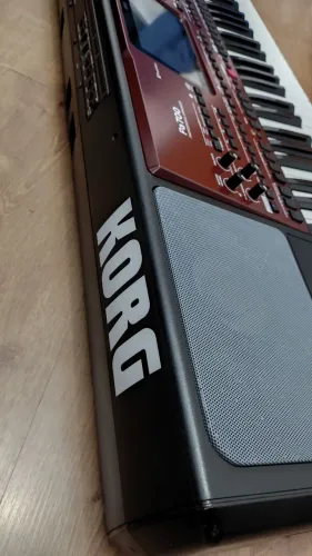 Teclado Korg arranjador pa700