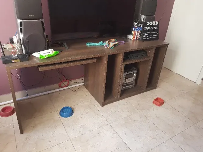 Mesa para sala ou escritório