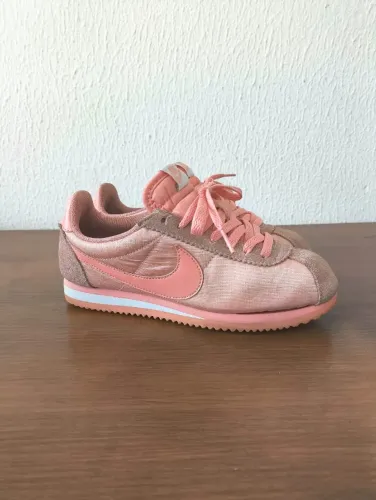 tênis nike cortez nylon rosa clássico retrô feminino tamanho 37