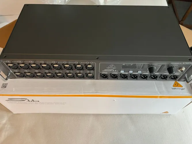 Behringer S16 stagerack Novo na caixa.