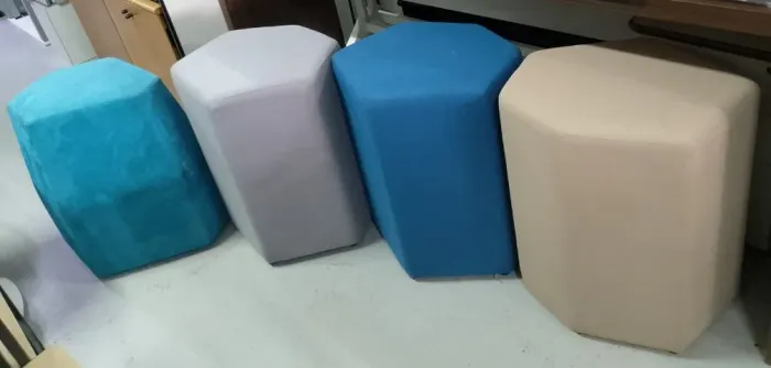 Puff alto para escritório Cavaletti 