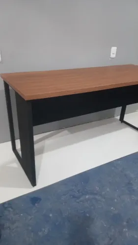 Mesa mesa madeirado