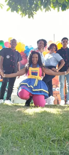 Festa completa  animação - garçom - pula-pula - crepe - pipoca 