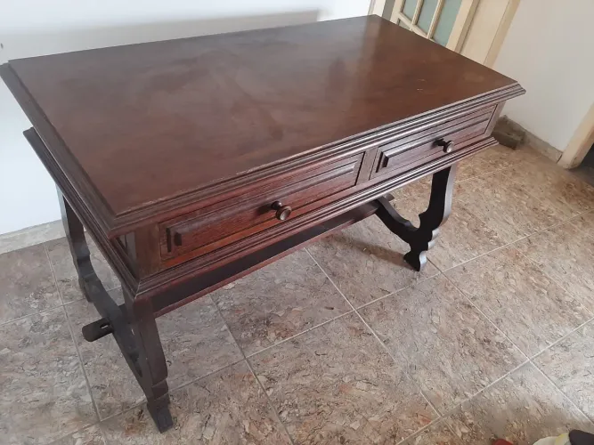 Mesa de Madeira com 2 Gavetas