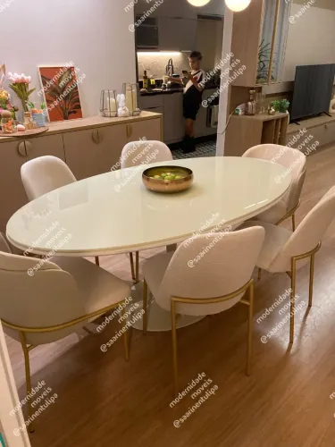 Fabrica Mesa de Jantar Saarinen tampo laqueado com vidro Offwhite medida 180x100