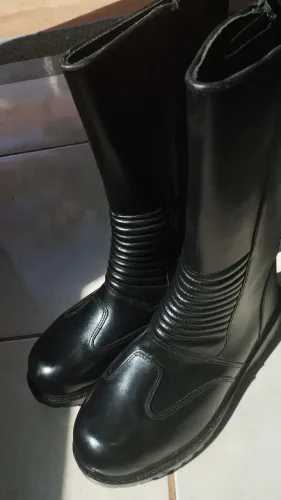 Bota cano longo - Couro militar/motoqueiro