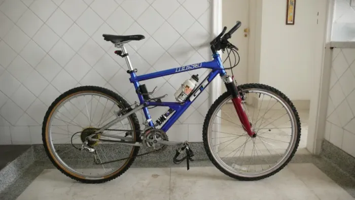 Mountain Bike GT - RTS 3 FULL Suspension - Aro 26 e Quadro 16